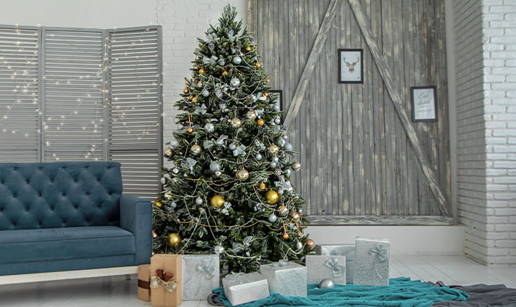 Home Improvements to Do Before the Holidays if Selling christmas tree